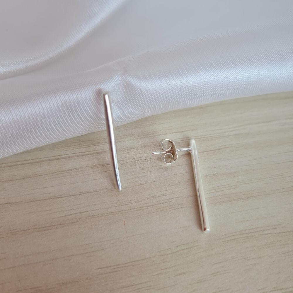 brinco-de-prata-palito-medio Brinco de Prata Palito Médio
