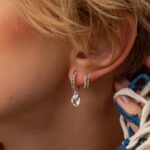 Brinco De Prata 925 Argola Grossa Mini Com Zircônias Coloridas 1,2cm - Imagem 2