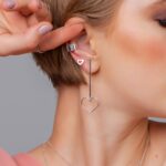 Brinco De Prata 925 Fio Coração Vazado 5,8 cm - Imagem 2