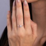 Anel de prata 925 ajustável aro liso ponto de luz e zircônia cristal oval - Imagem 2