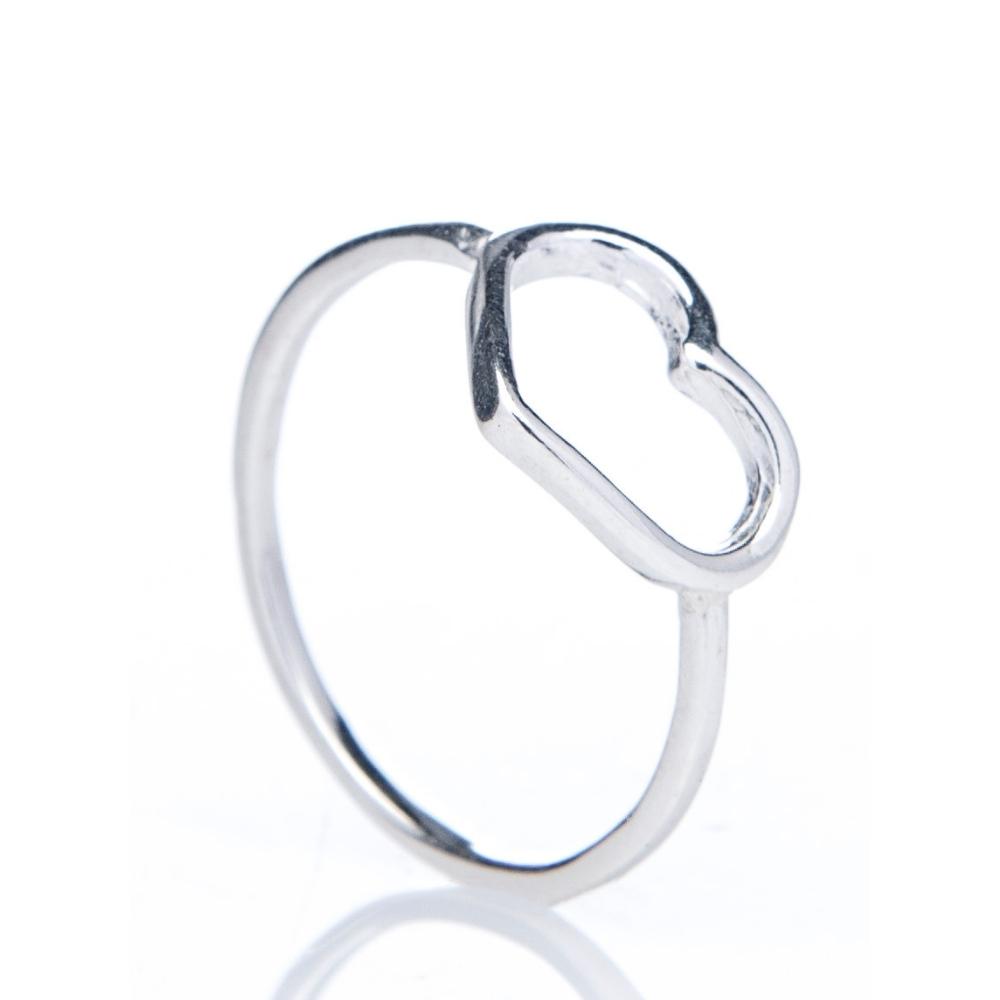 Anel-de-prata-com-coração-no-centro Anel De Prata 925 Com Coração No Centro - Imagem 1