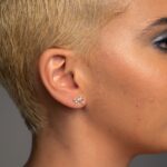 Brinco De Prata 925 Libélula Pequeno Liso 8 Mm - Imagem 2