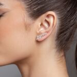 Brinco de prata 925 ear cuff riscos crescentes cravejado com zircônias brancas 2,6 cm - Imagem 2