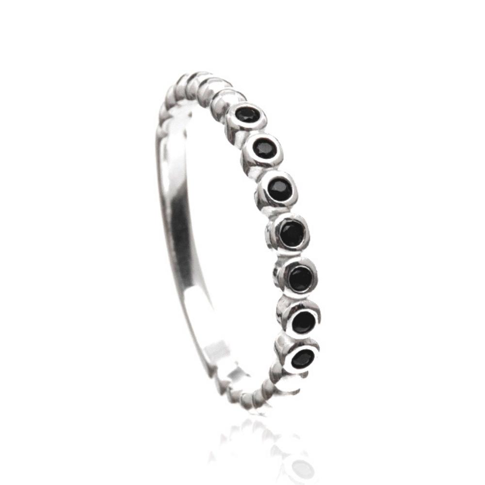anel-de-prata-bolinhas-com-zircônias-pretas Anel De Prata 925 Bolinhas Ligadas Com Zircônias Pretas - Imagem 1