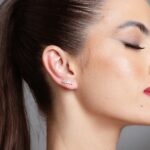 Brinco de prata 925 cinco triângulos cristal - Imagem 2