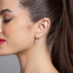 Brinco de prata fio cravejado pingente geométrico