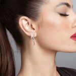 Brinco de prata ramos lisos e cravejados