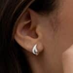 Brinco de prata 925 gota vírgula lisa - Imagem 2